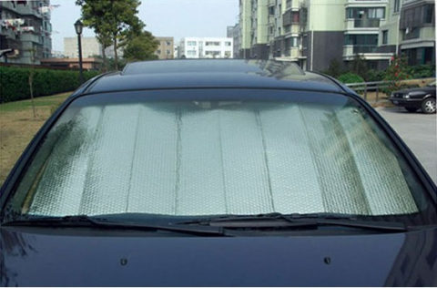 Tấm che nắng bên trong kính lái ô tô 3 lớp tráng bạc nhôm có phản quang